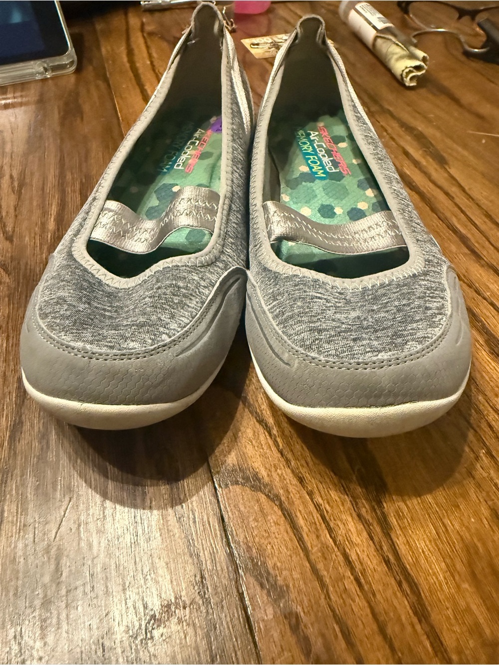 Skechers Gray Women's Slip-On Ballet Flats size 8